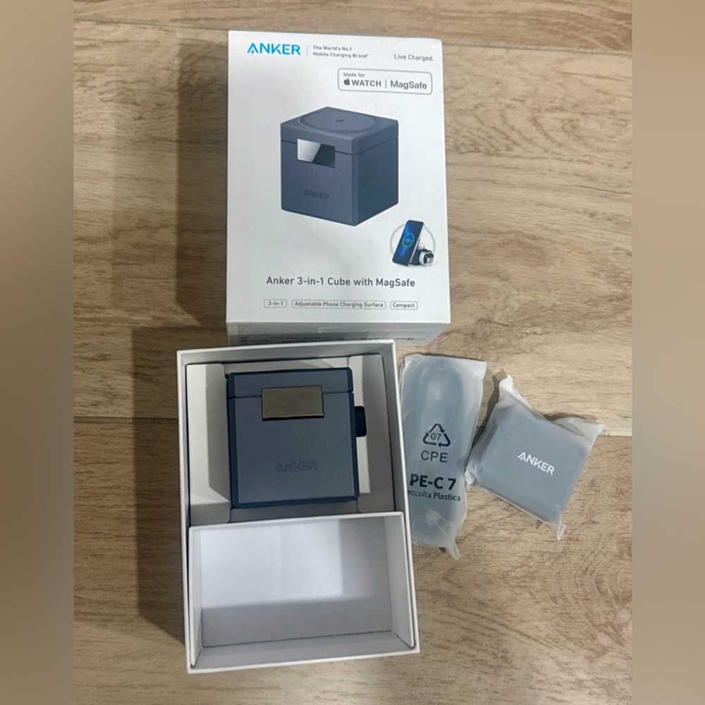 New In Box Anker 3-in-1 Cube Charger